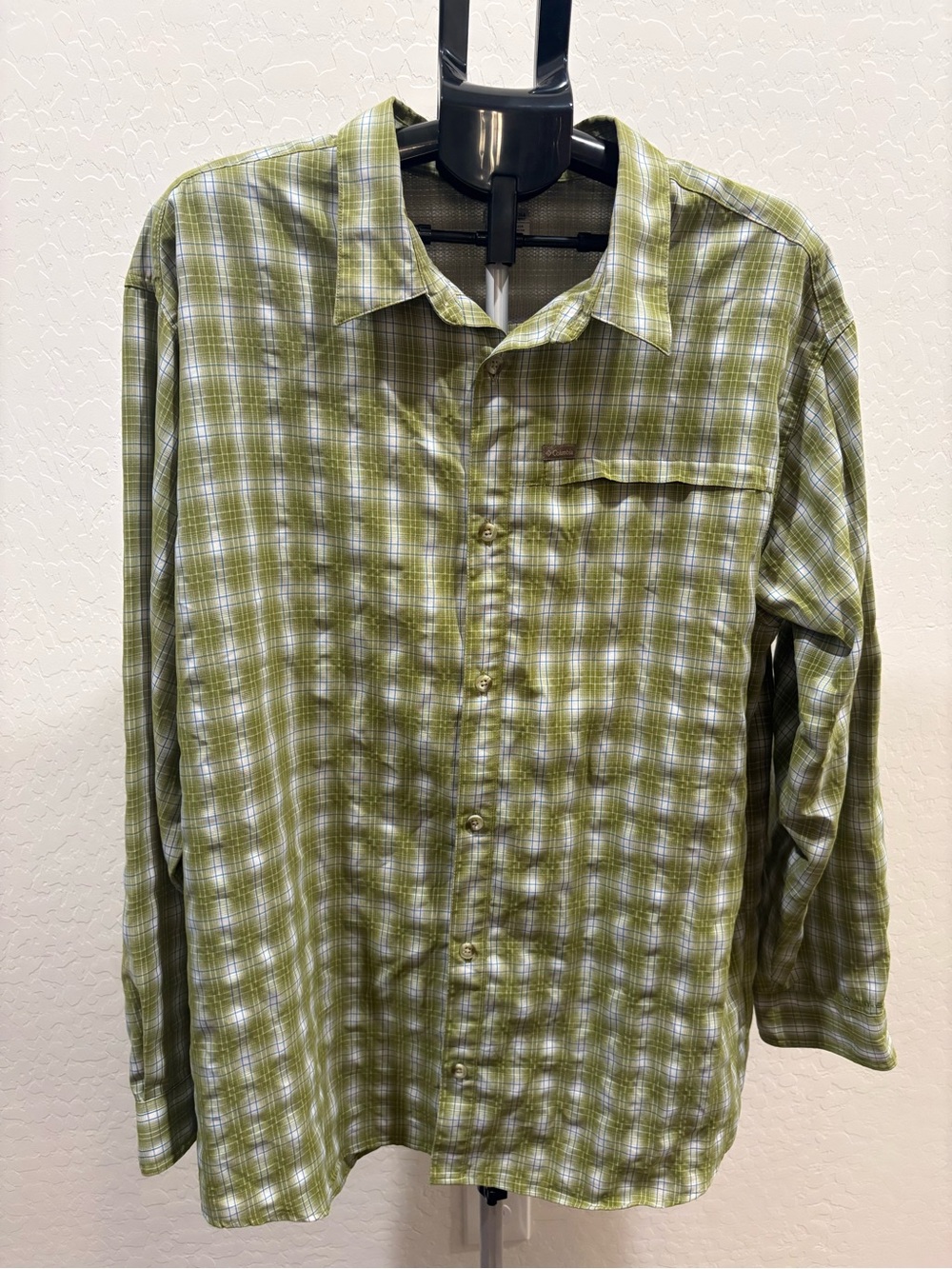 Columbia Men's Green Plaid Long-Sleeve Button-Down Shirt